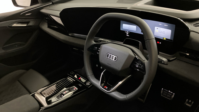 Audi Q6 315kW Quattro 100kWh Black Edition 5dr Auto Electric Estate - Image 6
